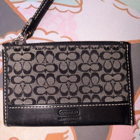 Coach Monogram Logo Keychain/Card Wallet 🖤 - Picture 3 of 5